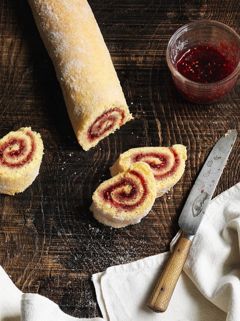 Swiss roll with raspberry jam