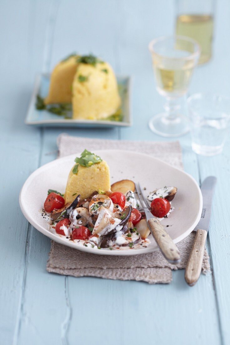 Lemon polenta with creamy mushrooms