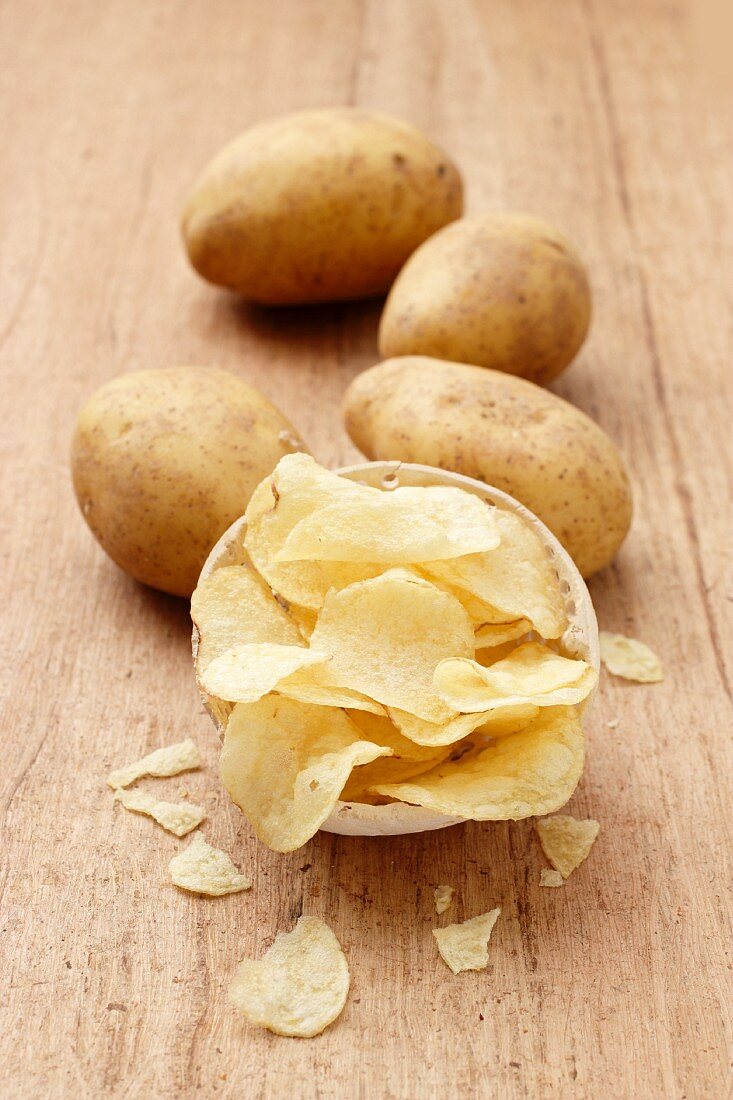 Potato crisps and potatoes