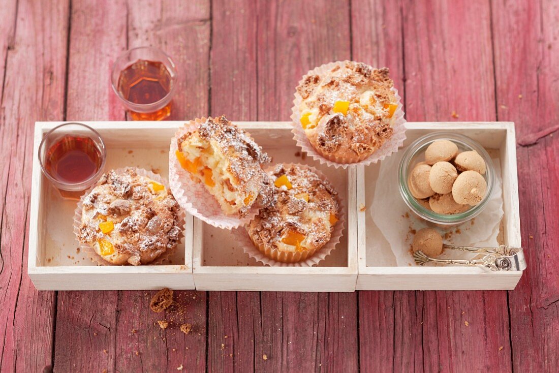 Peach muffins with amaretto