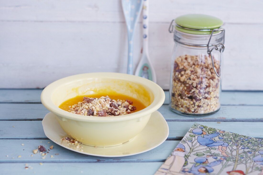 Millet flake muesli