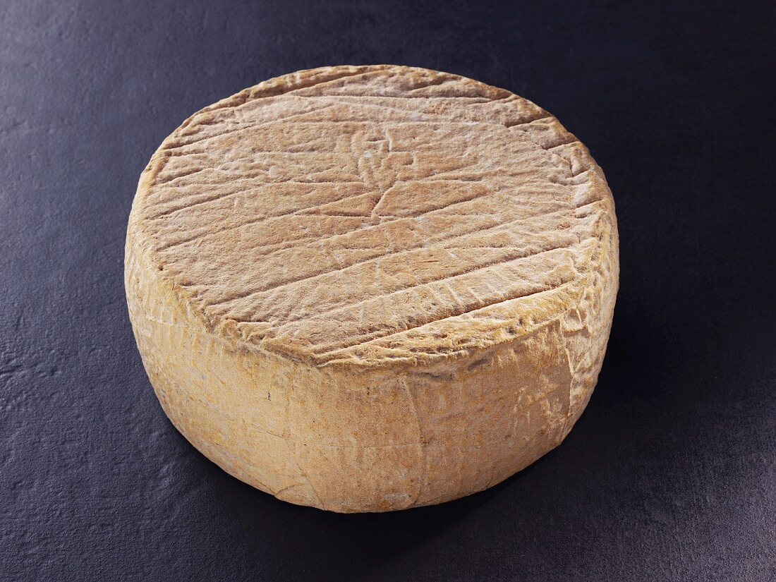 Tomme corse – Corsican sheep's milk cheese