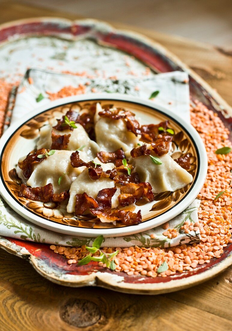 Piroggen (steamed dough parcels) with lentils and bacon