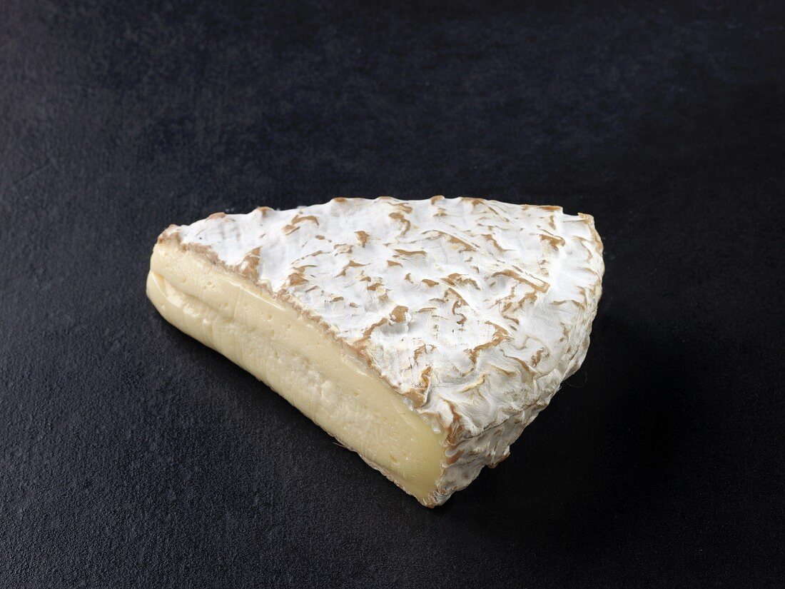 Brie de Melun (Kuhmilchkäse aus Frankreich)