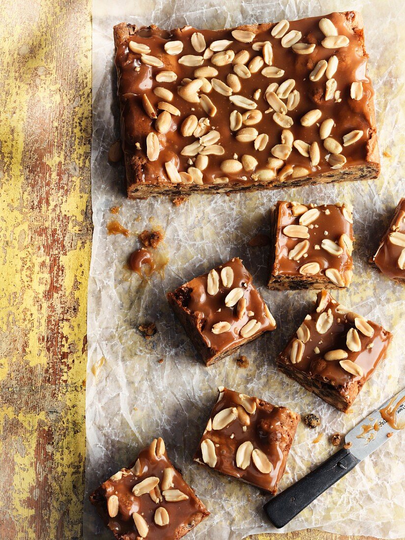 Brownies with caramel glaze and peanuts