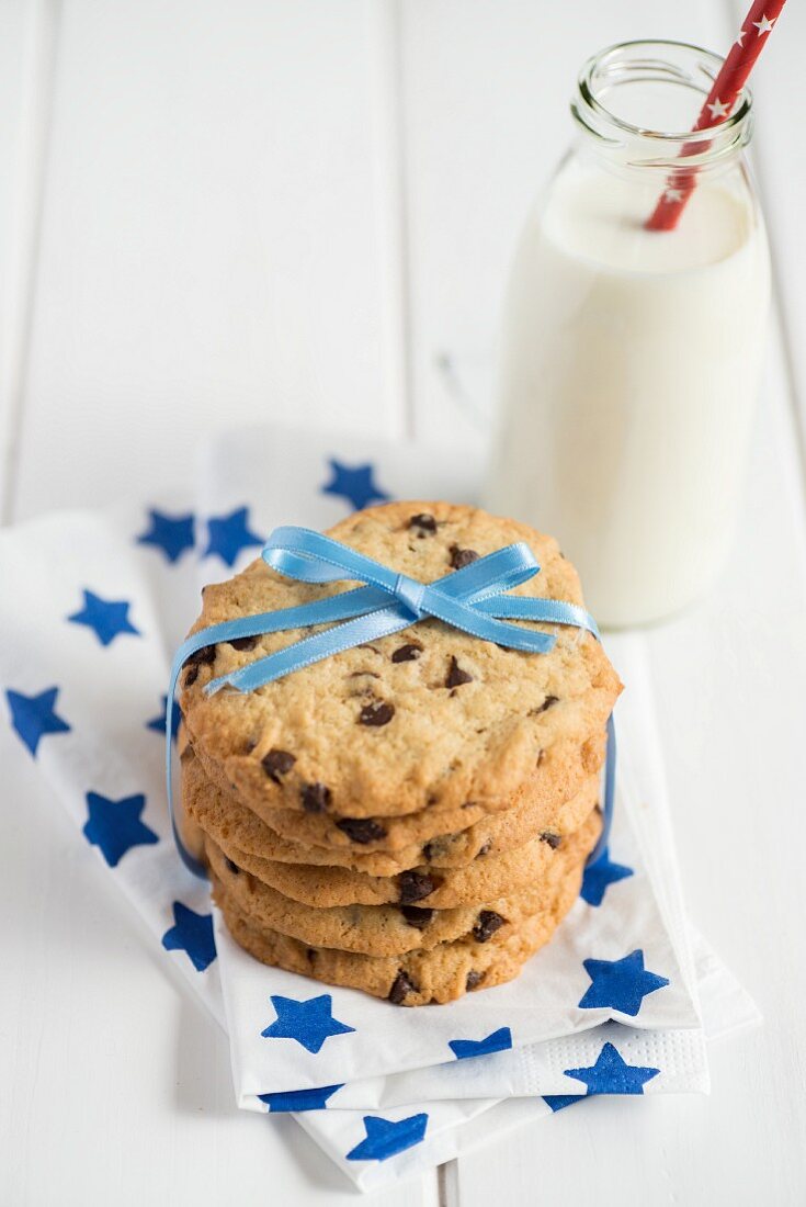 Chocolate chip cookies tied with a bow