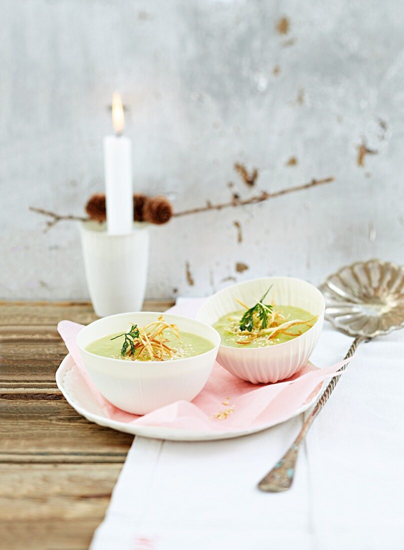 Brussels sprouts soup with Hamburg parsley for Christmas