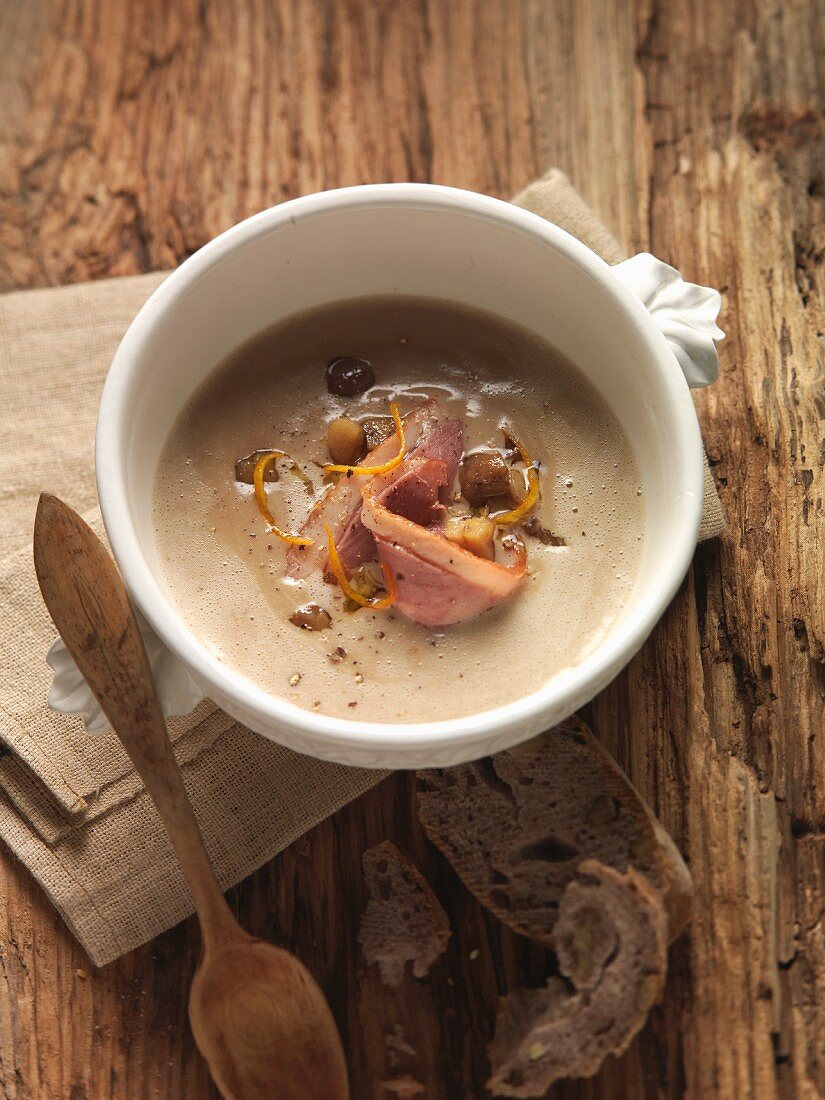 Kastaniensuppe mit Entenbrust