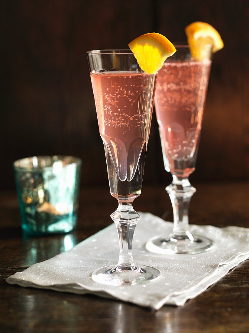 Poinsettia – Christmas cocktails made with champagne, Cointreau and cranberry juice