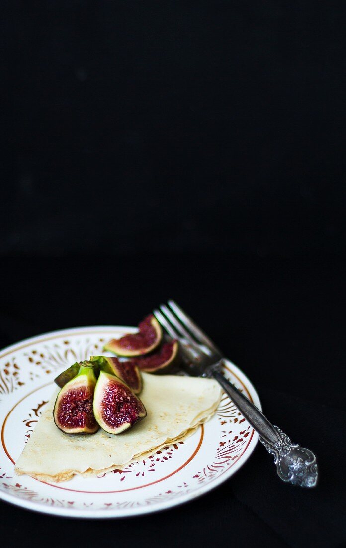 Crepe with figs