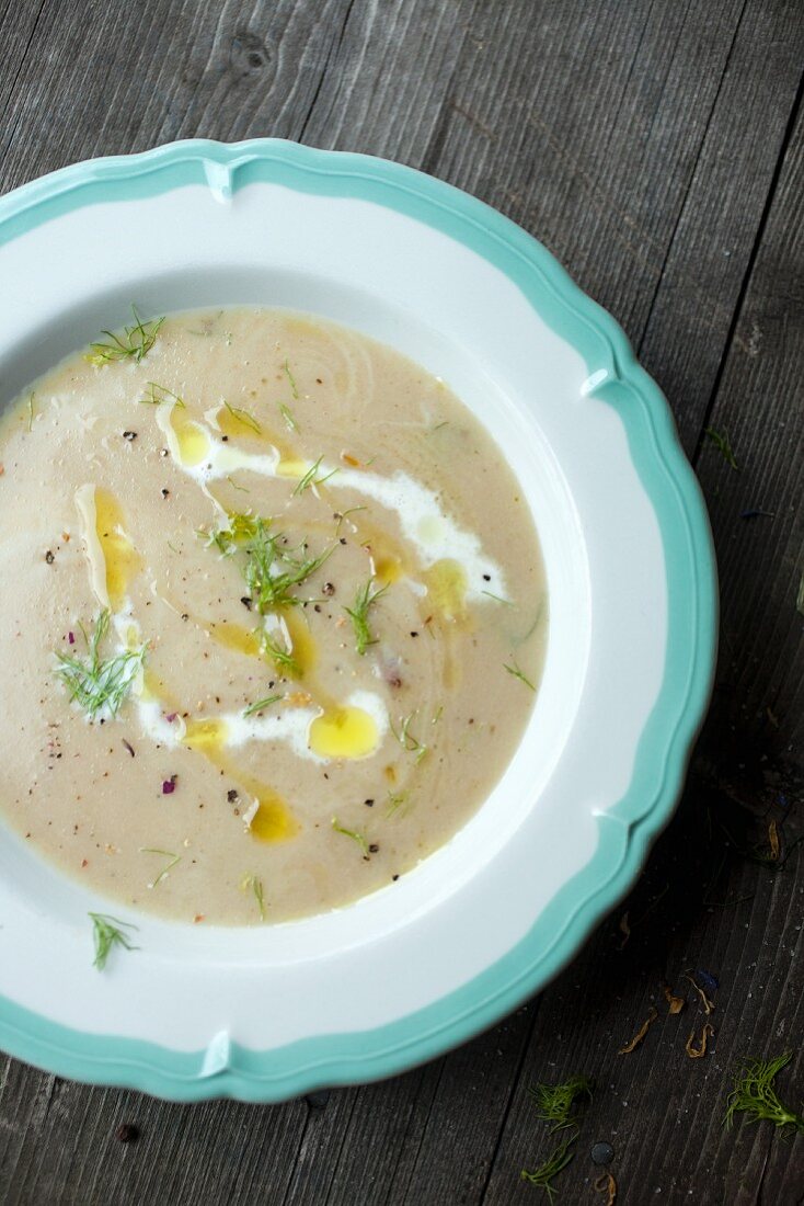 Creamy cauliflower and potato soup