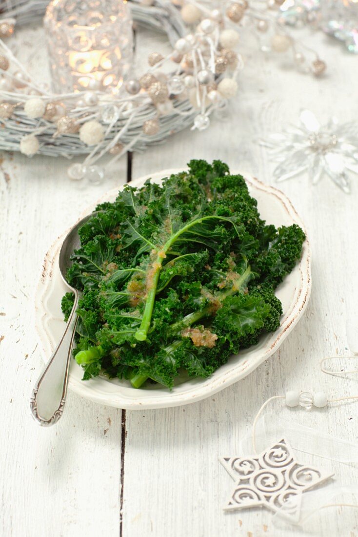 Green kale with buttered crumbs