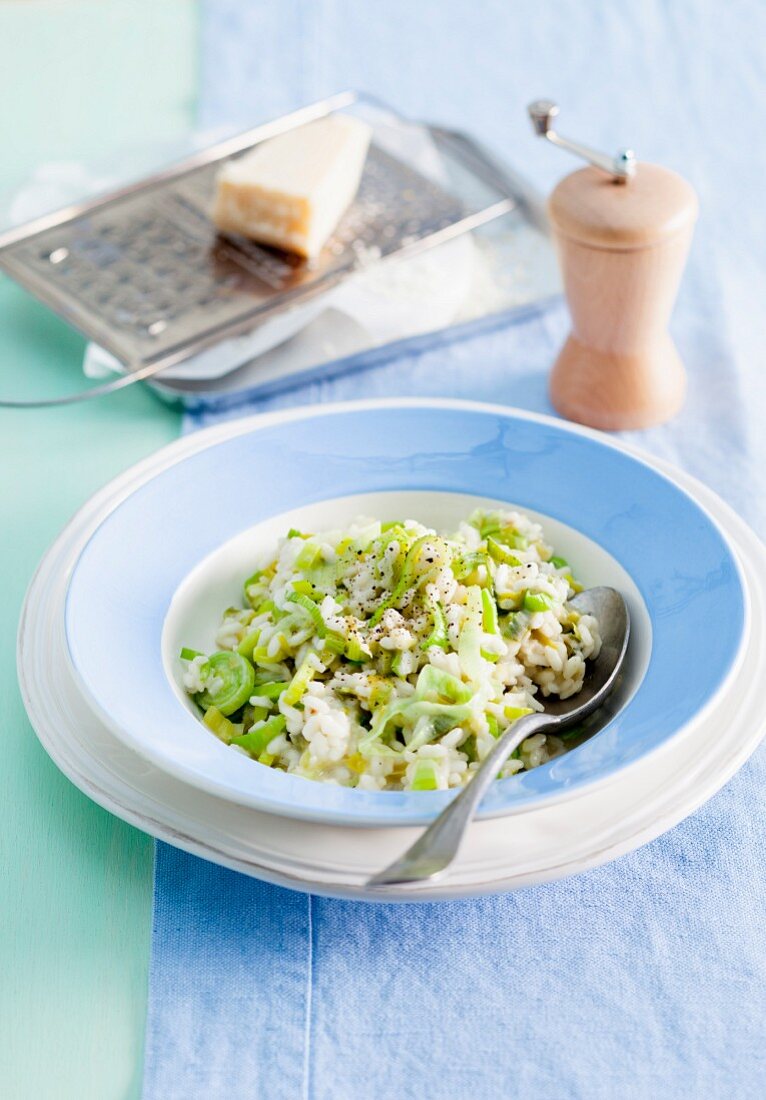 Vegetarisches Lauchrisotto mit zweierlei Käse