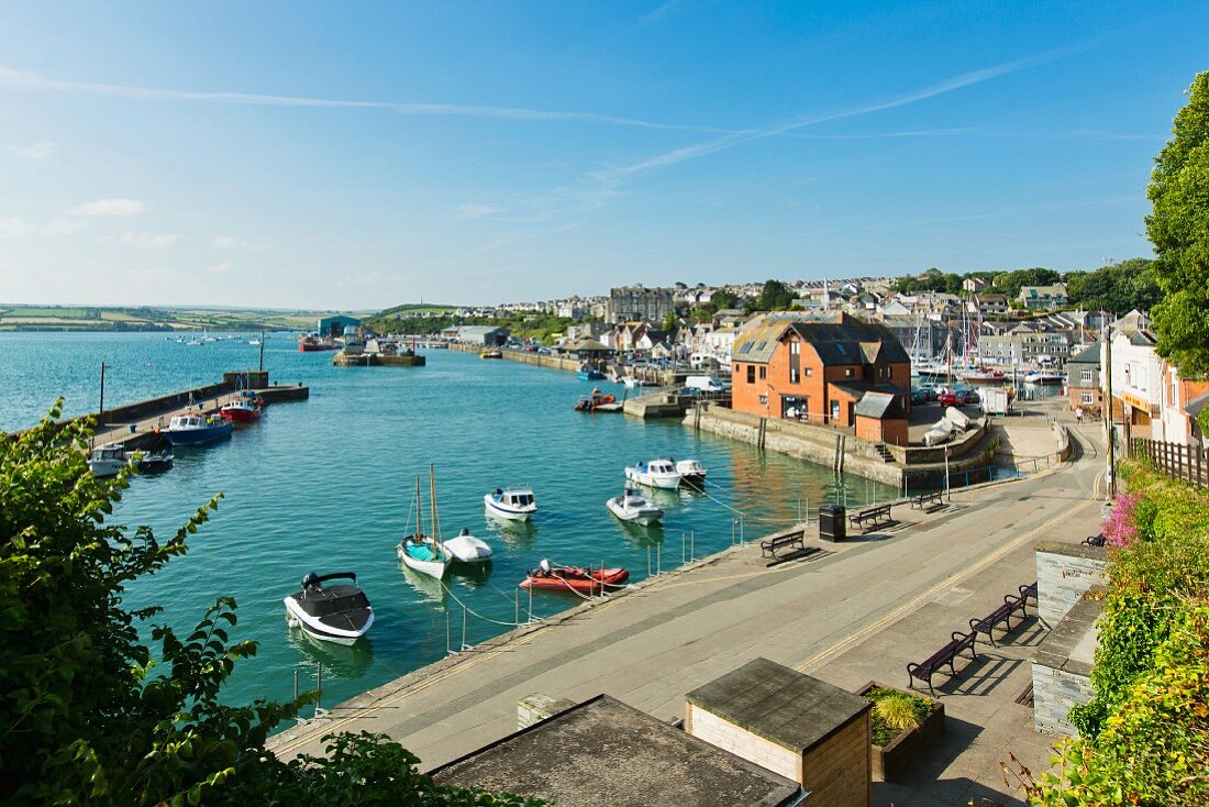 A small harbour town in Cornwall (England)