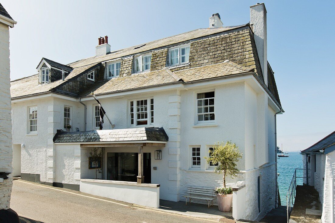 An exterior view of The Idle Rock hotel in St. Mawes (Cornwall, England)