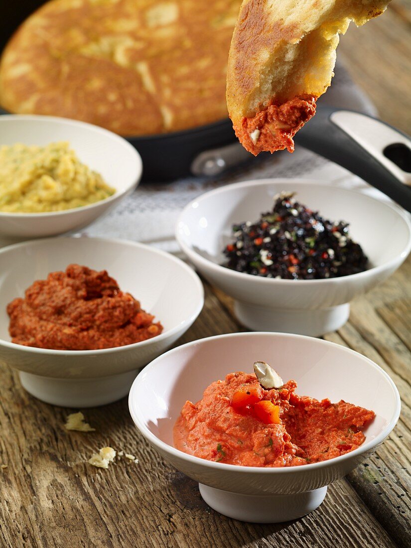 Pan-fried bread with various dips