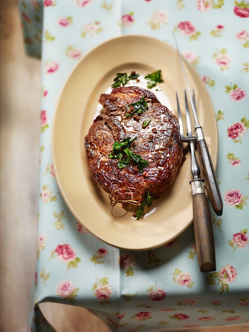 Fried ox steak with parsley