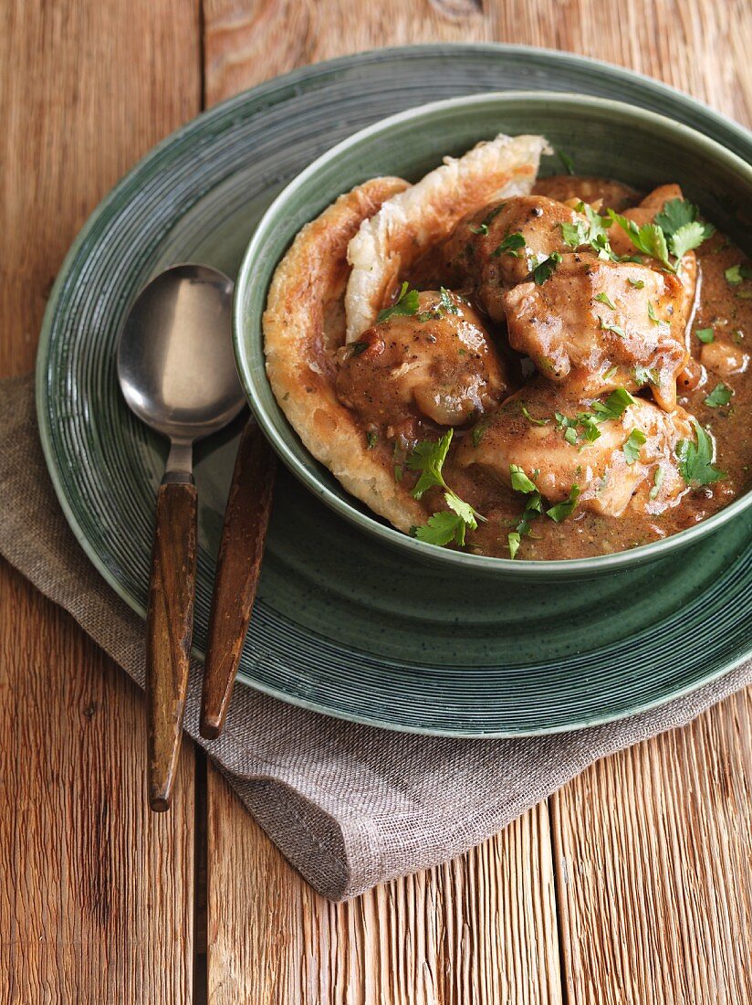 Chicken curry with cardamom (India)