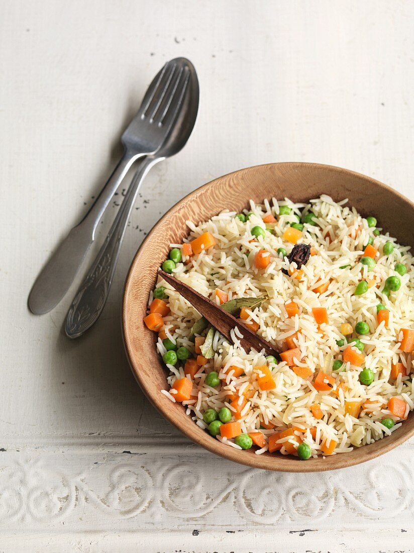 Pea and carrot pilau (India)