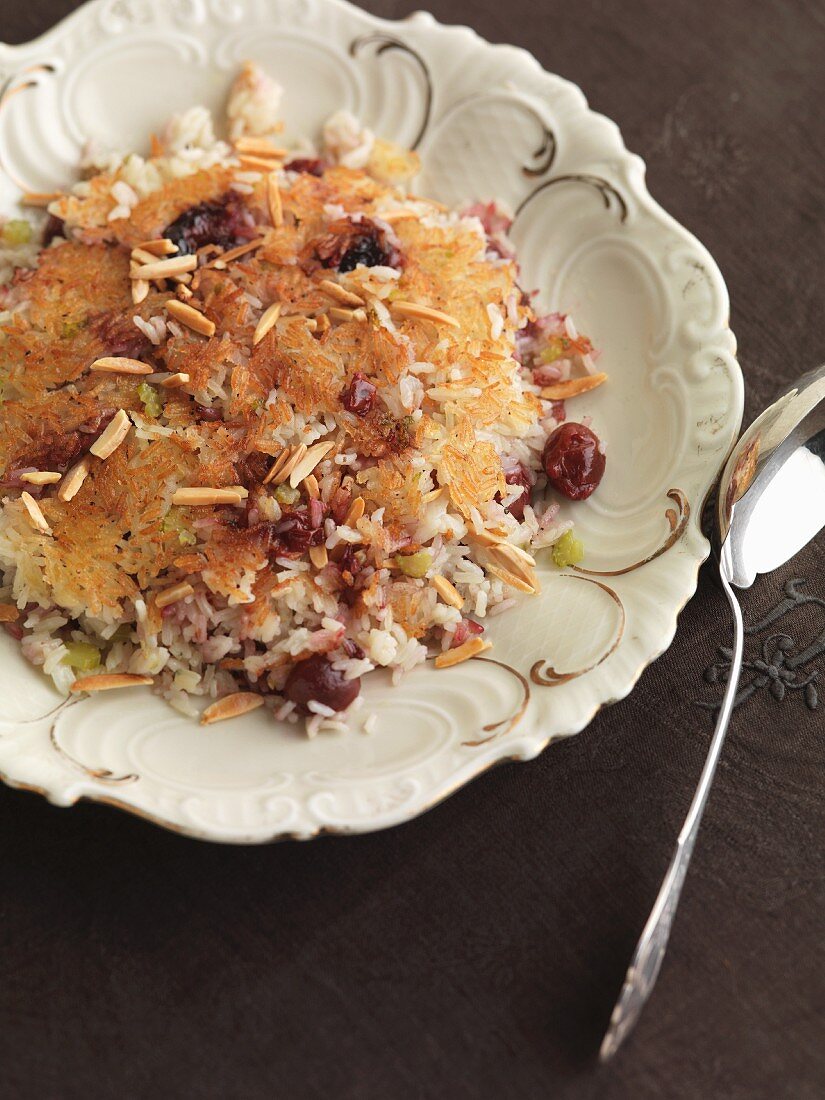 Fried rice with almonds and berries