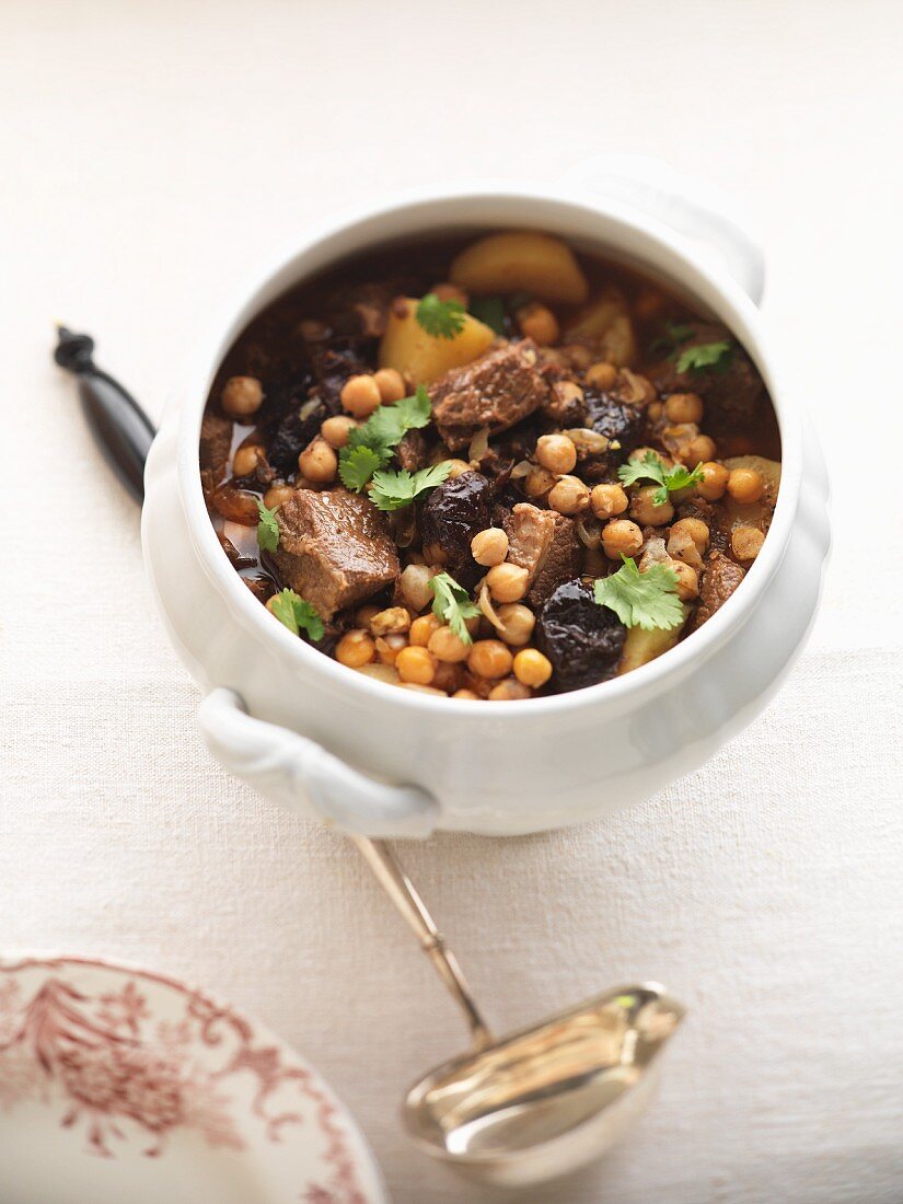 Cholent (jüdischer Eintopf mit Fleisch und Kichererbsen) aus Marokko