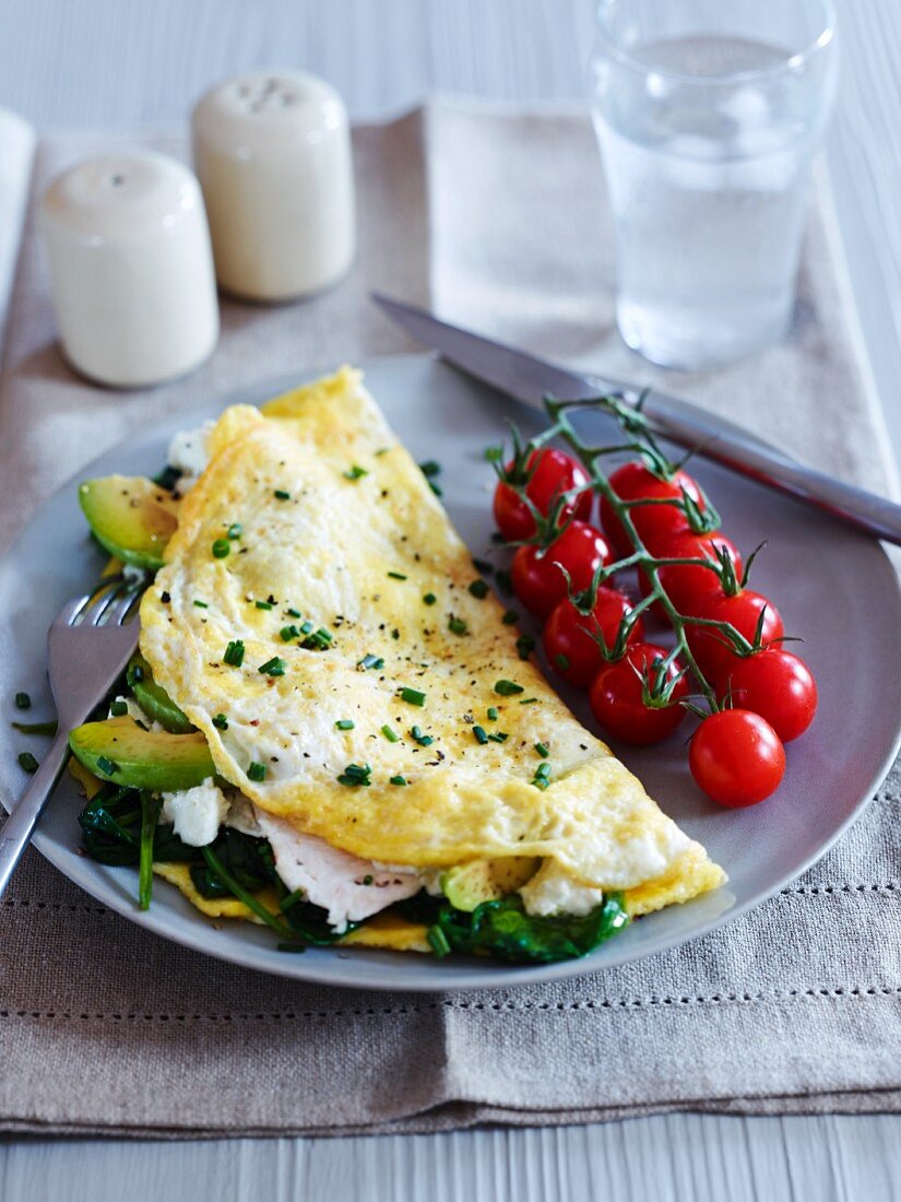 Omelette with avocado and spinach