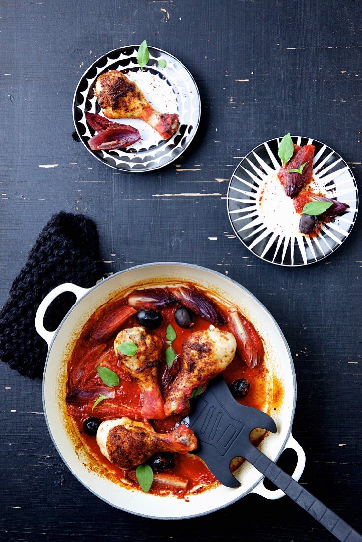 Pollo alla cacciatora with tomato sauce and olives (Italy)