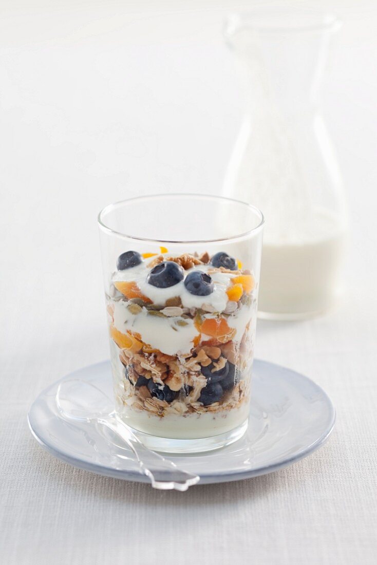 Muesli with yoghurt, fruit and nuts