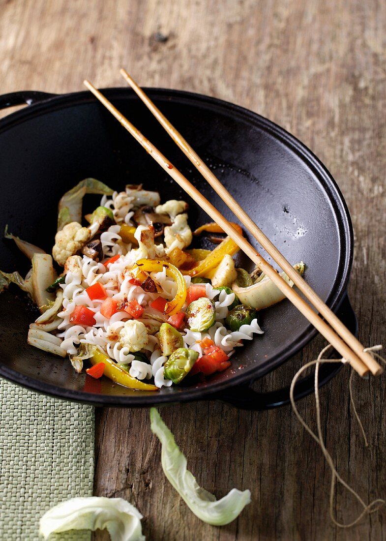 Stir-fried vegetables with rice noodles