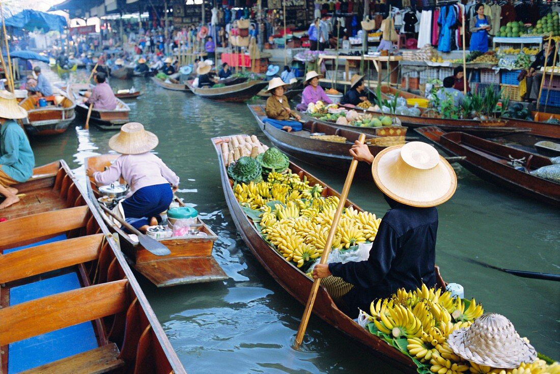 Schwimmender Markt, Damnoen Saduak, in der Nähe von Bangkok, Thailand, Asien