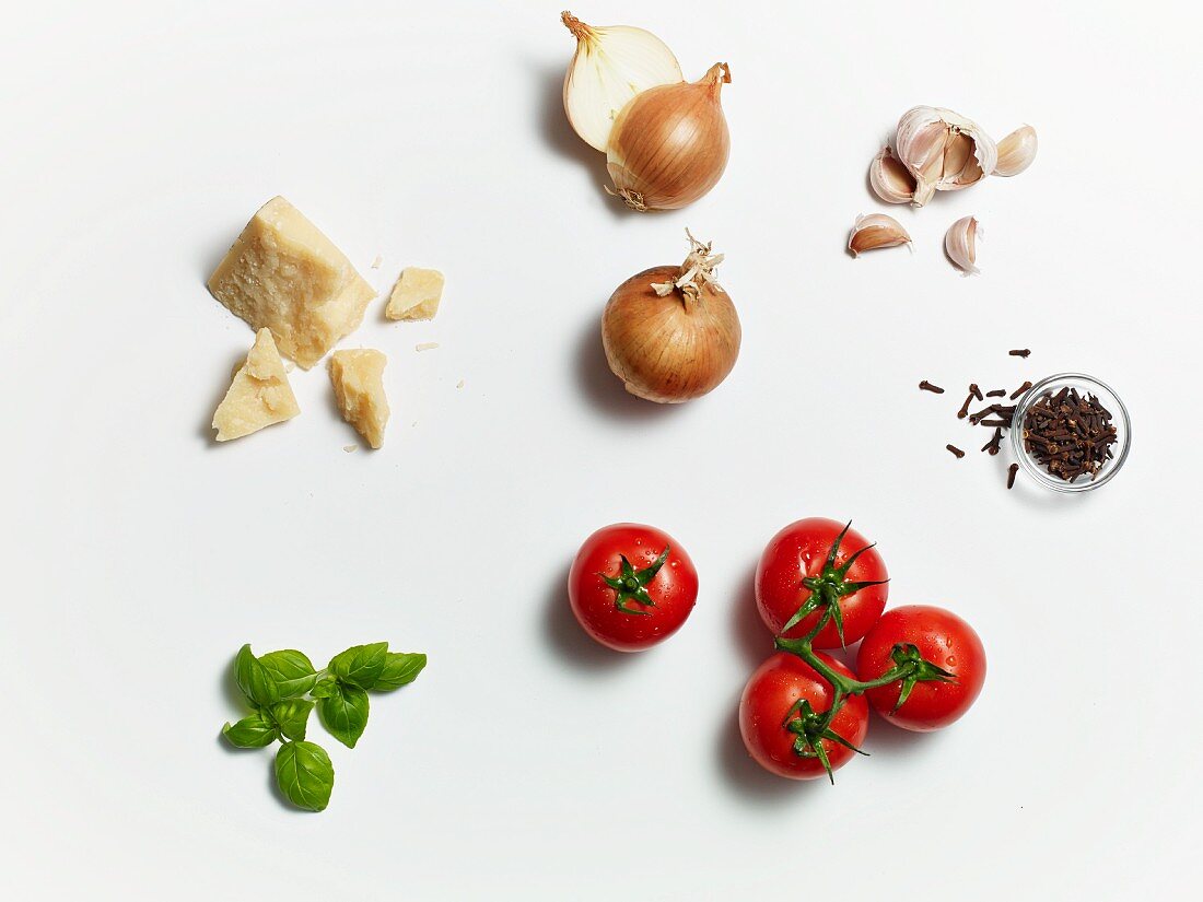 Ingredients for tomato sauce