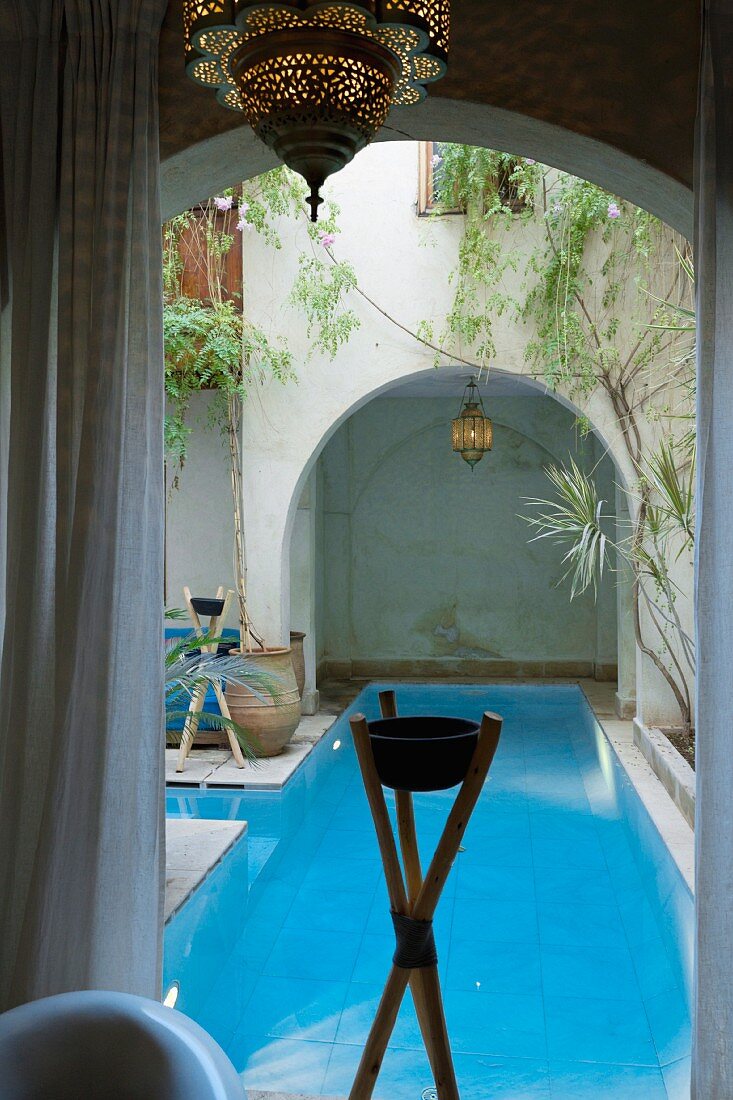 The pool of the El Fenn, Riad Boutique Hotel belonging to Vanessa Branson in tje Medina of Marrakesh, Morocco