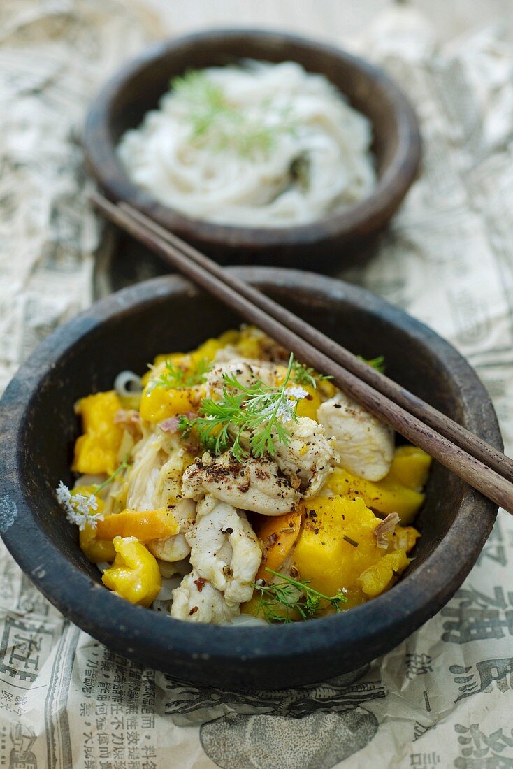 Ginger chicken with mango (Asia)