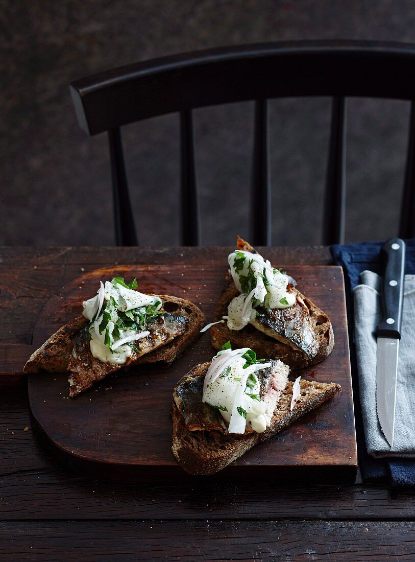 Grilled mackerel with quick kohlrabi pickles and toast