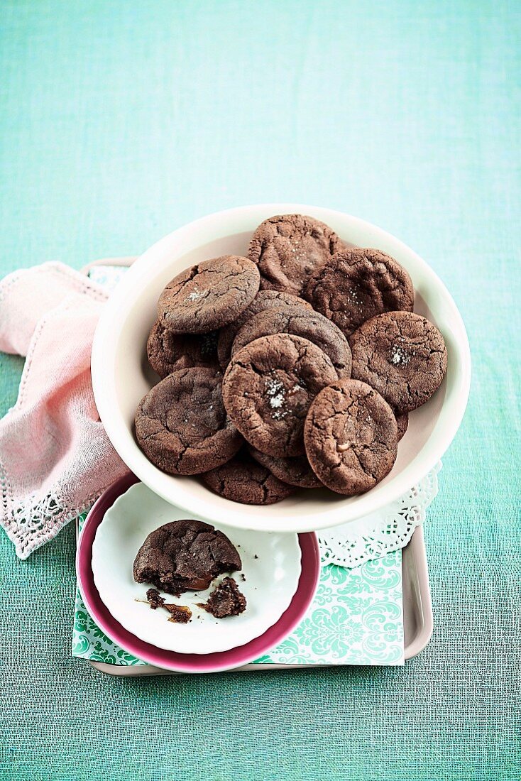 Salted caramel choco-chip cookies