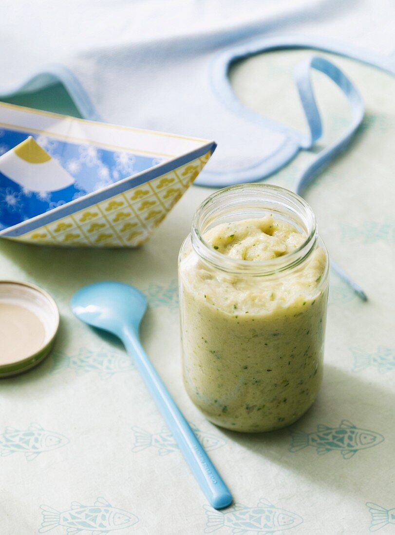 Mashed potatoes and courgette with salmon as baby food