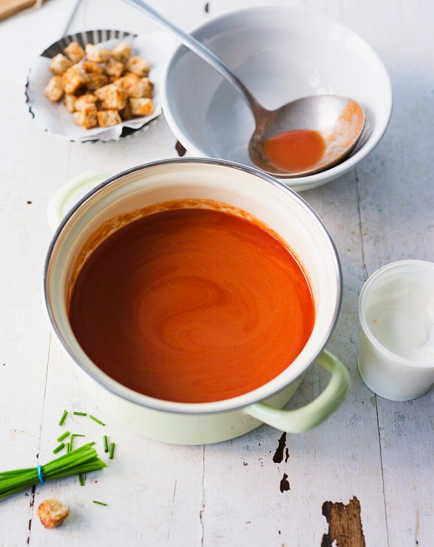 Creamy tomato soup with croutons