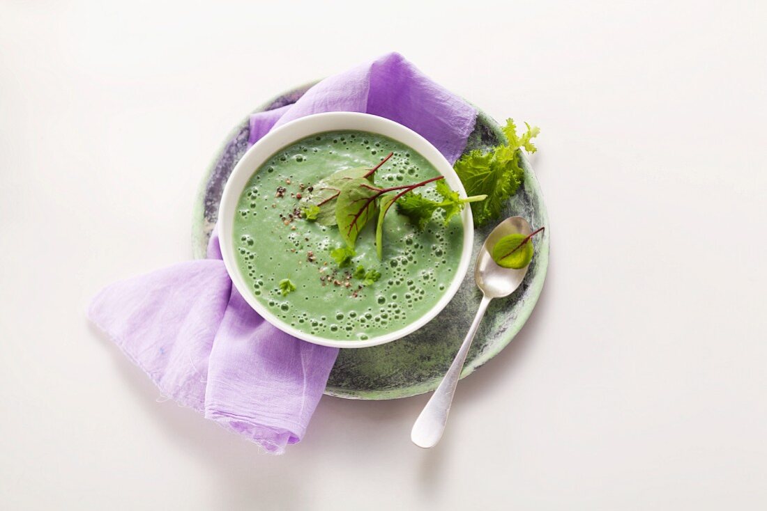 Cold green smoothie soup
