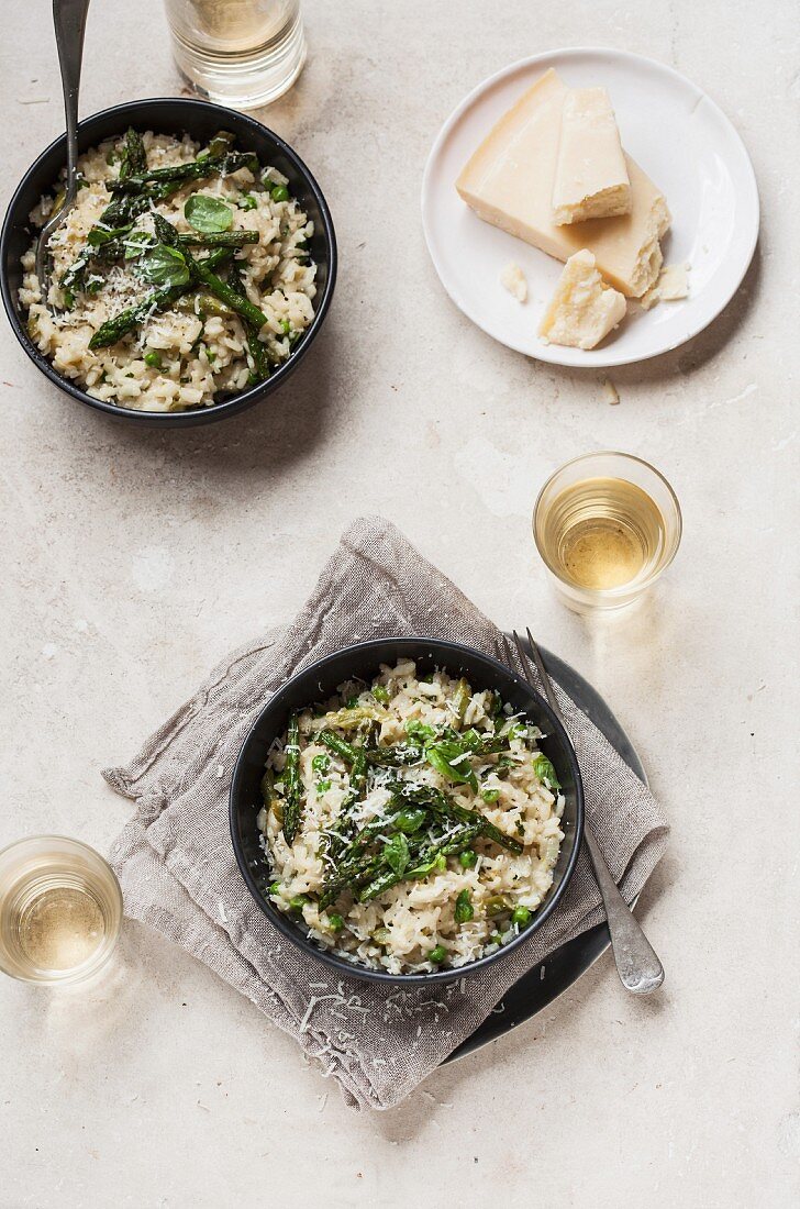 Spargelrisotto mit Parmesan