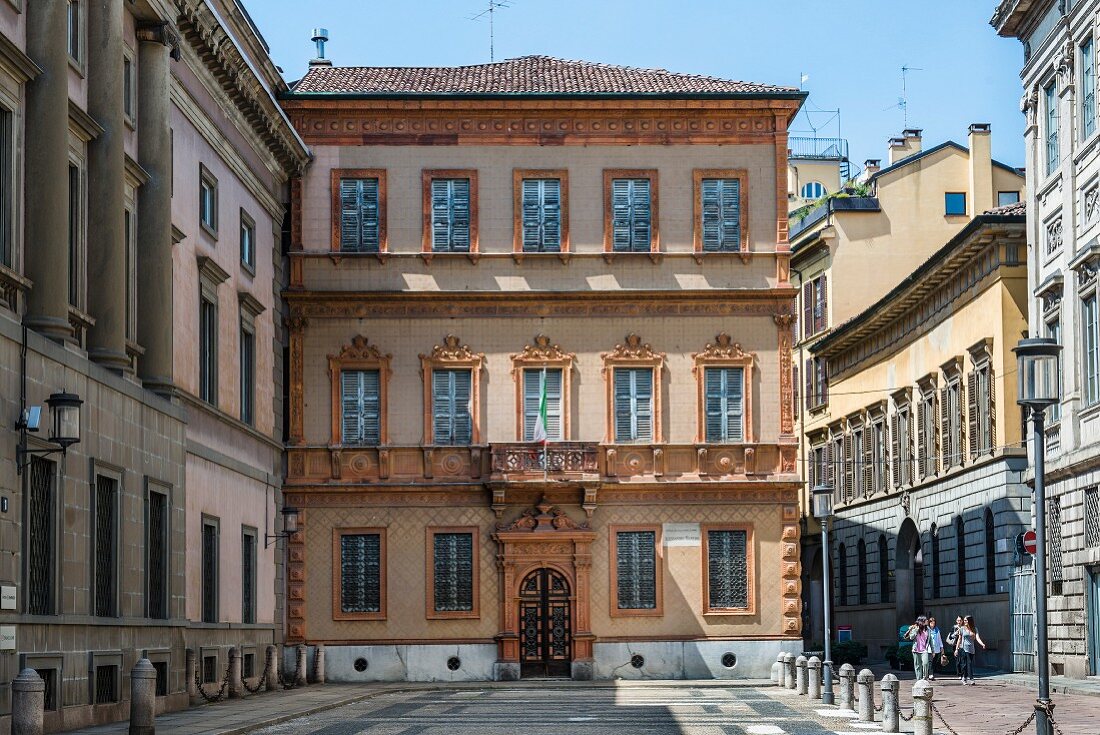 The façade of the Museo Manzoniano, Milan