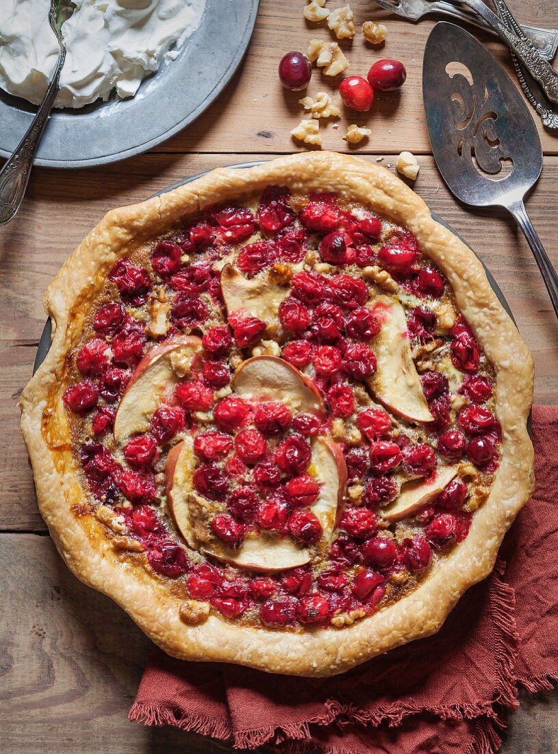 Apfel-Cranberry-Walnuss-Pie