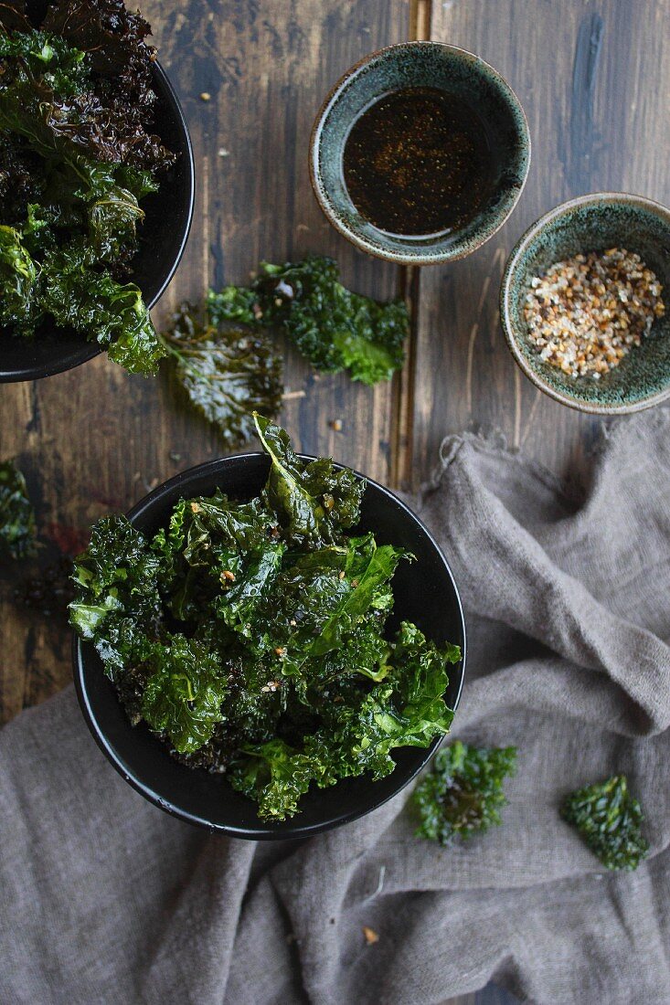 Fried green kale (seen from above)