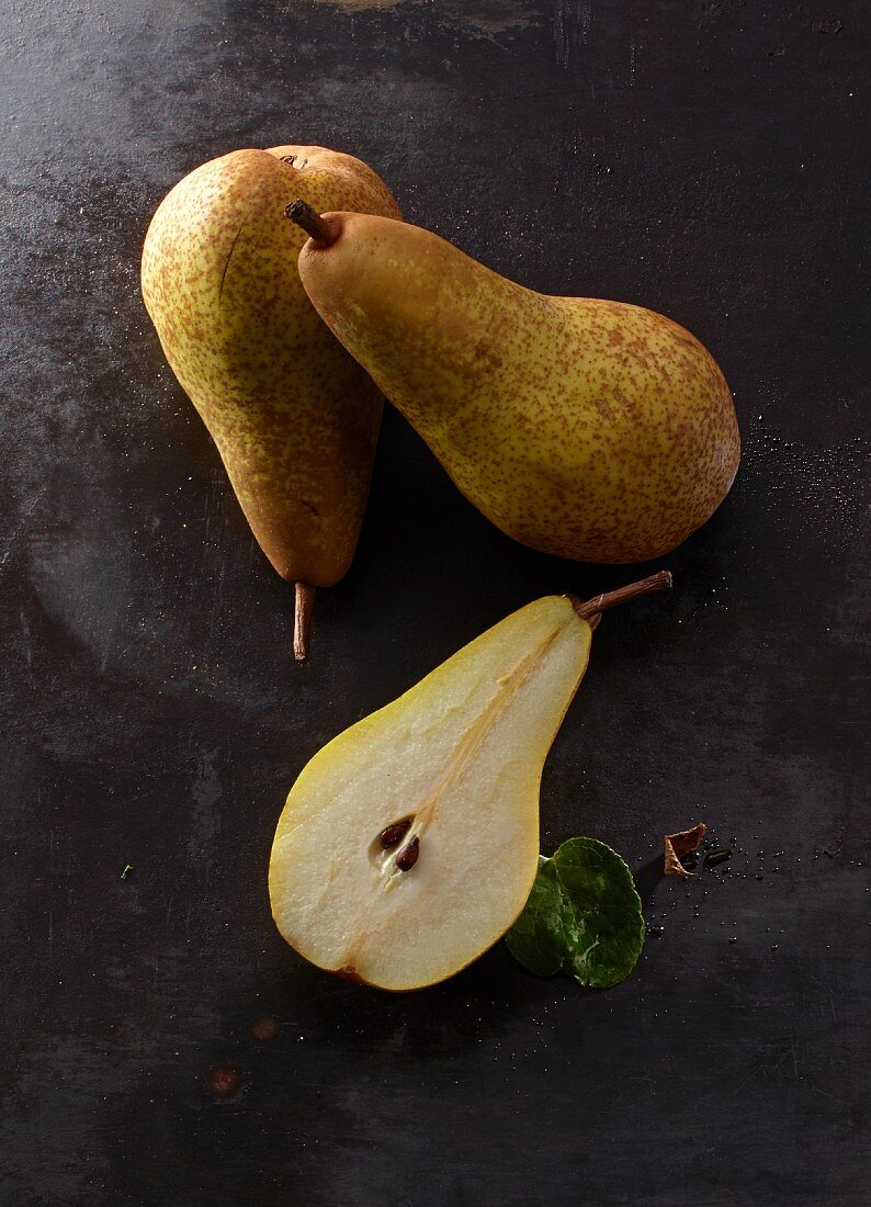 Abate Fetel pears, whole and halved