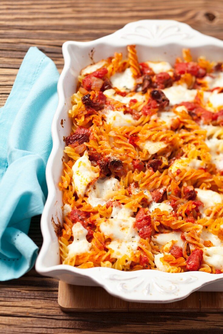 Pasta bake with tomates and buffalo mozzarella