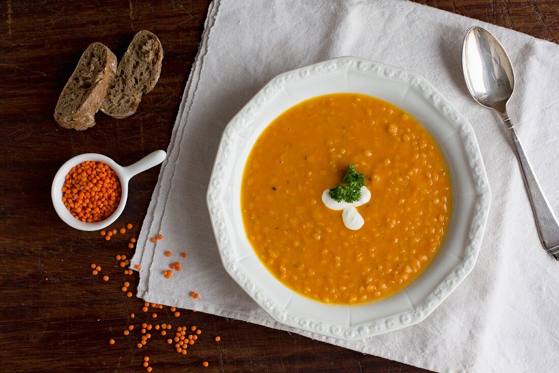 Lentil, orange and carrot soup