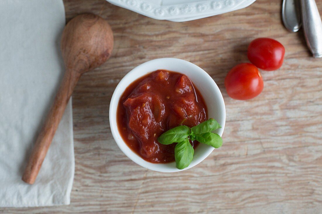 Tomatensauce mit Basilikum