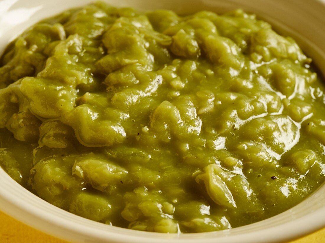 A serving of mushy peas (England)