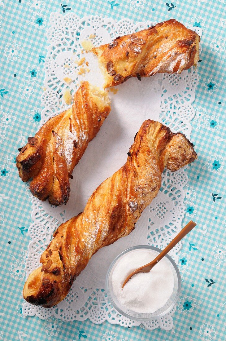 Sacristains (puff pastry twists, Southern France) with sugar