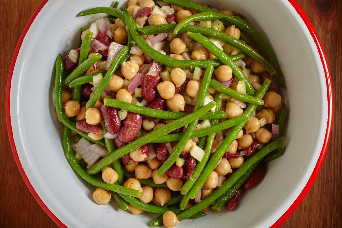 Three bean salad with chickpeas and bacon (USA)