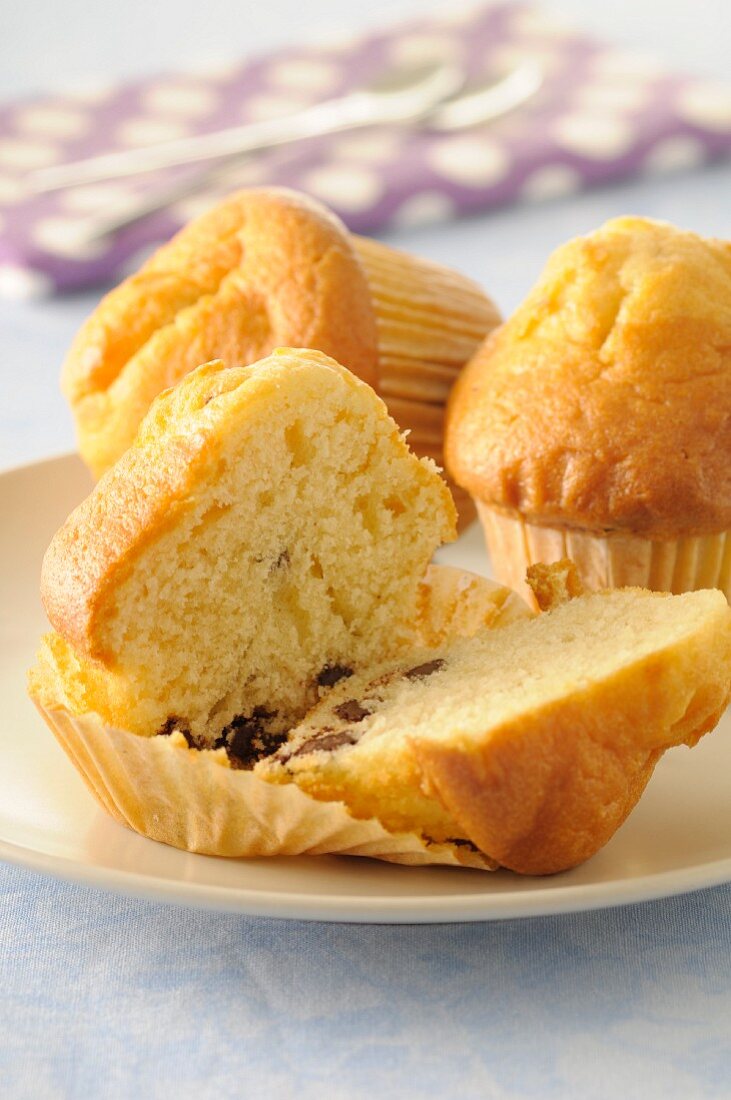 Vanilla muffins with chocolate and walnuts